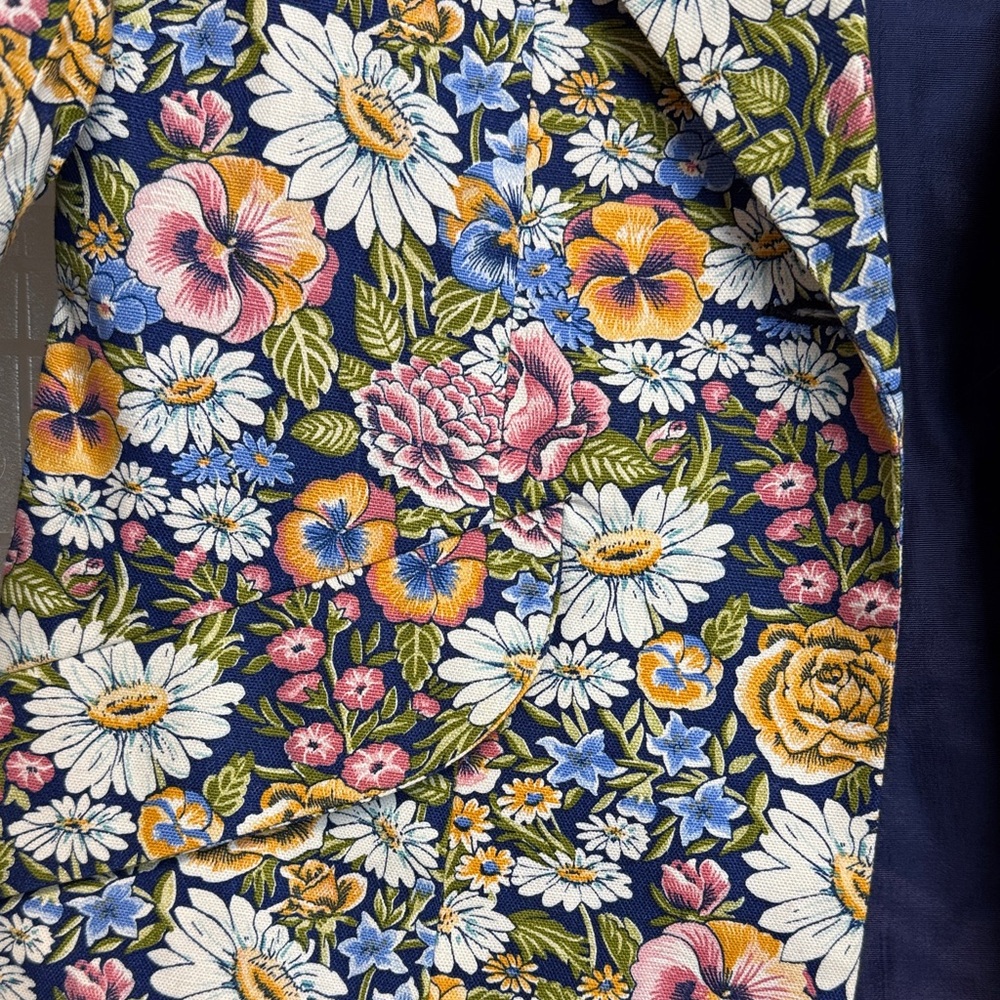 Mamselle Vintage Vibrant Floral Blazer - Multicolor - Picture 10 of 11